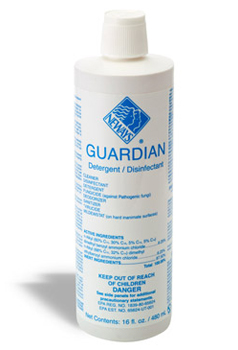 גארדיין דיסאינפקטאנט - תכשיר חיטוי (דידרג'נט): מחסל ביעלות חיידקים, מחטא שירותים, מקלחות, רצפות ואף פחי אשפה. פועלת כתכשיר ריסוס וניגוב ויעילה גם לשטיפת רצפות.